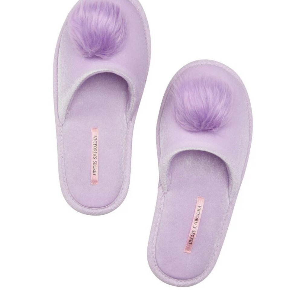 Victoria's Secret Dreamy Lavendar Pom-Pom Slipper Women's Size Small (6-7)